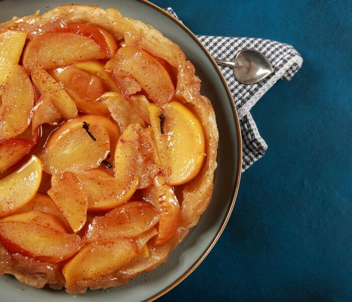 tarte tatin: skrútený jablkový kolác ktorý uchvátil svet gurmánskych chutí