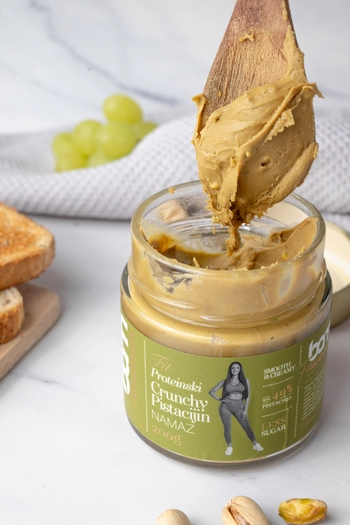 Chrumkavá pistáciová proteínová nátierka so sladidlom