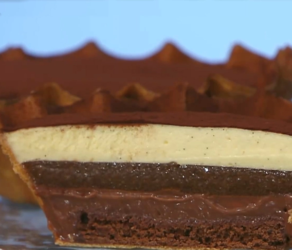 masterchef sacherova torta s tmavým pivným ganache a mascarpone krémom s vanilkou