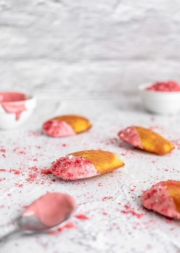 madeleines s mandľami a rubínovou cokoládou